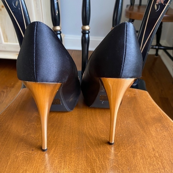 Qupid Peep Toe Stiletto Glittery Gold and Satin Black Peep Toe High Heels Size 8 - Picture 9 of 16
